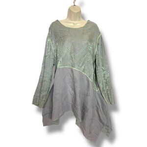 Noblu Top L / XL 2-Tone Asymmetrical Heat Crinkle Green & Gray Lagenlook Hi-Low